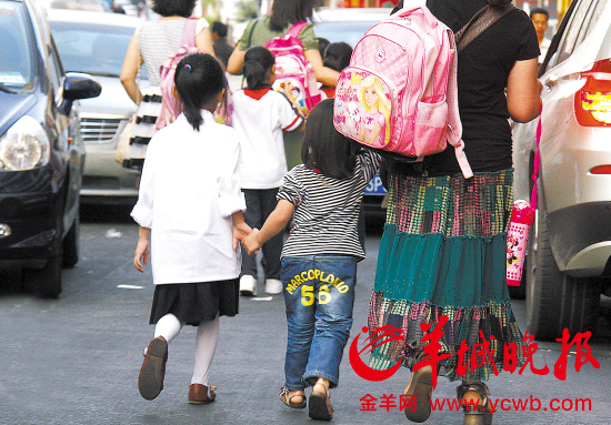 深圳“單獨二孩”首現(xiàn)生育小高峰 福田羅湖產(chǎn)床緊張