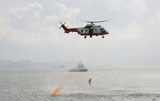 粵港澳首次在內(nèi)地舉行海上聯(lián)合搜救演習(xí)