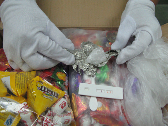 廣州海關查獲“白色”毒糖果