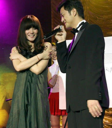 當結婚遭遇“愛情和面包”難題：裸婚你能接受嗎？