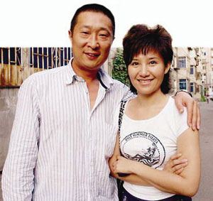 當(dāng)結(jié)婚遭遇“愛情和面包”難題：裸婚你能接受嗎？