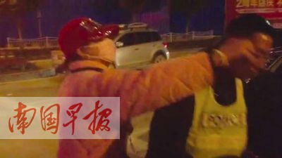 女子涉嫌酒后開車 把民警抓傷叫囂法律算什么