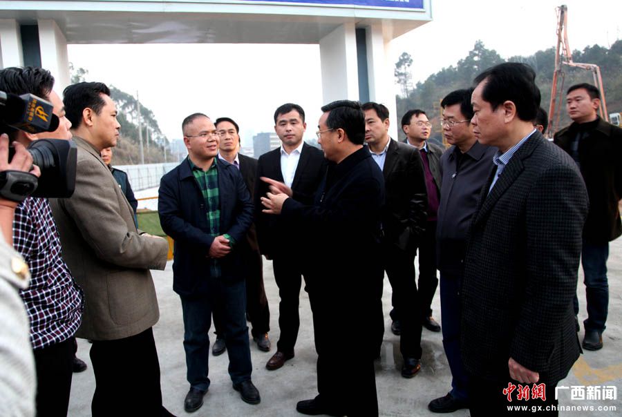 廣西自治區副主席唐仁健到環江縣調研扶貧工作
