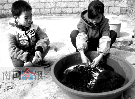 母親失蹤父親去世 12歲姐姐帶著9歲弟弟相依為命