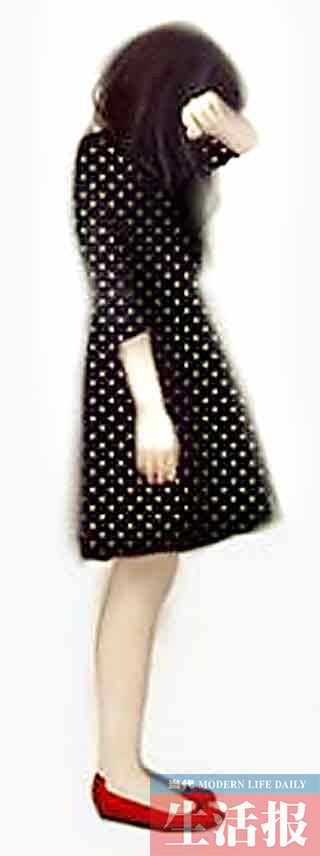 女孩被暴躁父親