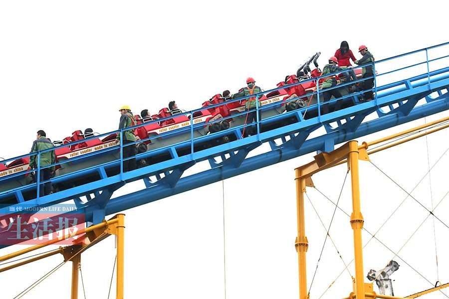 南寧動物園過山車高空遇險原是應急演練