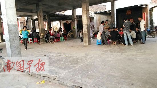 父母沉迷賭博苦勸無果 火爆兒子撞斷電線桿又爬樓