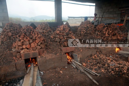 廣西原創音樂人賣起美味土窯雞 鄉村特制送貨上門