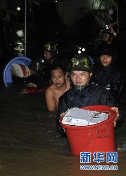 海南大范圍強降水持續 緊急轉移群眾10萬余人