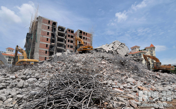 ?？谏习肽瓴鸪`法建筑近30萬平方米