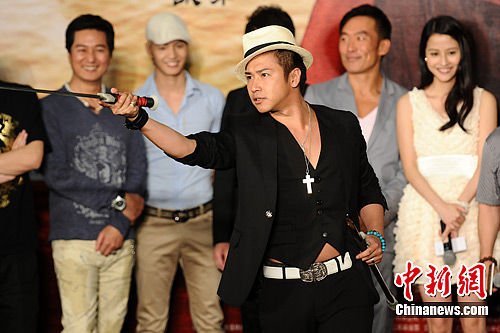 歐弟甩千金女豪門(mén)夢(mèng)碎 否認(rèn)吃軟飯(圖)