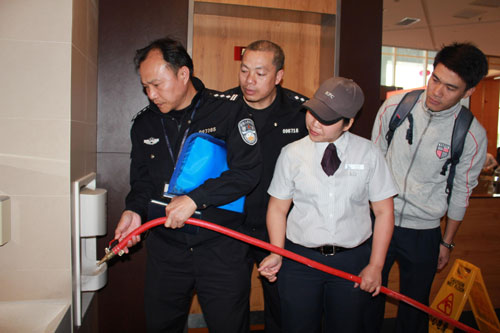 海口鐵路公安處進(jìn)行火險(xiǎn)隱患清查