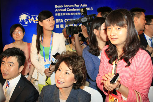 美國(guó)前勞工部長(zhǎng)趙小蘭參加博鰲青年領(lǐng)袖圓桌會(huì)議