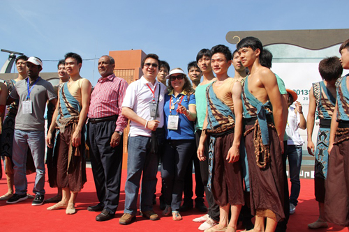 近百名外交官瓊海感受秀美風光和人文風情