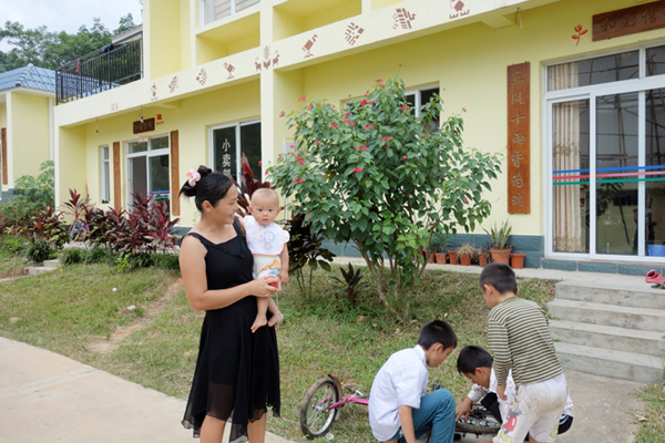 海南文明生態(tài)村巡禮之三——農(nóng)民變身來(lái)致富