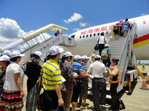 海航首架787客機(jī)海口啟航