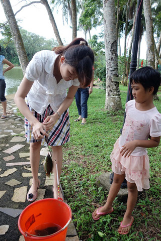 海口龍鱗村村民生活越過越紅火