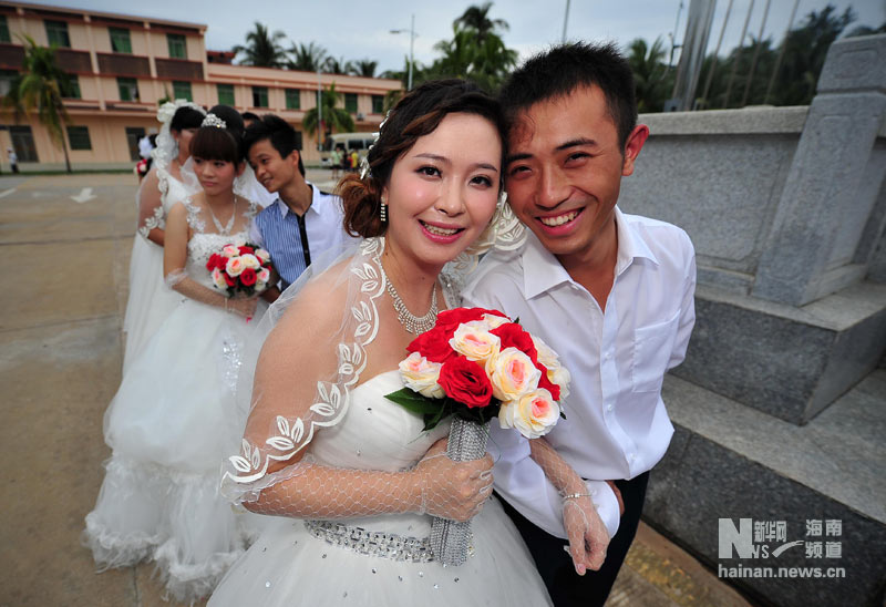 海南三沙七對新人永興島上集體婚禮 喜結良緣