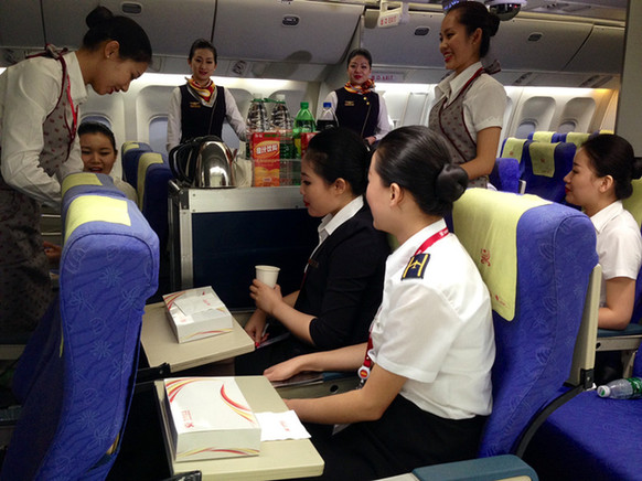 海南航空“完美空乘體驗營”活動完美收官