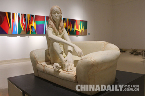 天津美院60余位青年藝術(shù)家攜創(chuàng)意作品亮相石市