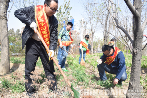 唐山路南住建局開展“黨員奉獻日”活動