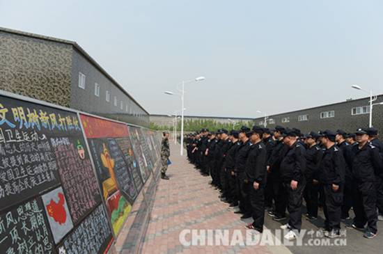 白求恩醫務士官學校與石市長安分局開展軍警共建活動