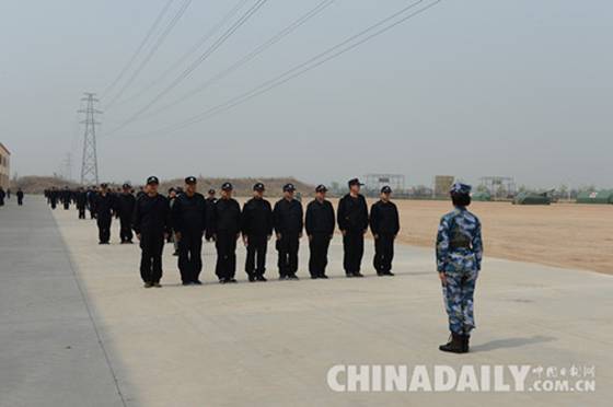 白求恩醫務士官學校與石市長安分局開展軍警共建活動