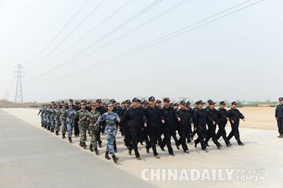 白求恩醫務士官學校與石市長安分局開展軍警共建活動