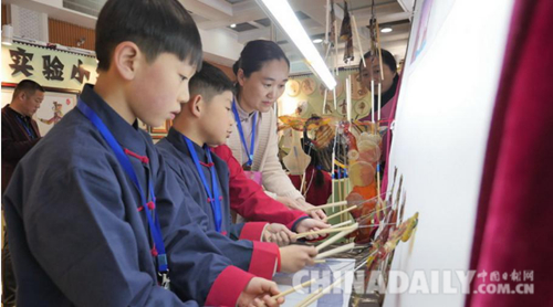 唐山樂亭小學(xué)皮影參加全國藝術(shù)展演