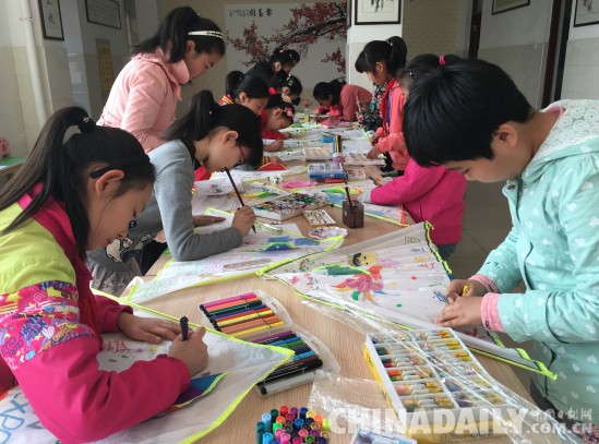 唐山雷鋒小學(xué)開(kāi)展“小手繪世園 童心放希望”活動(dòng)