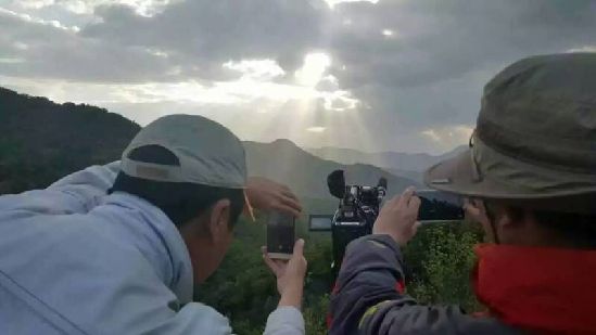 央視《地理中國》欄目攝制組走進邢臺臨城