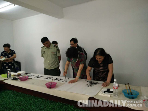 唐山愛心企業(yè)開展慰問武警官兵活動