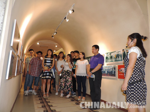 樹典型做模范石鐵大機械學院80余名畢業生爭做合格黨員