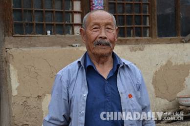 火紅七月 愛心人士自發慰問淶源縣老黨員