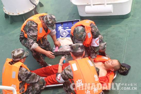 滄州史上最大規(guī)模船岸聯(lián)合應(yīng)急演習(xí)在黃驊港上演