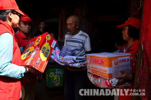 抗洪救災 河北愛心無限網在行動