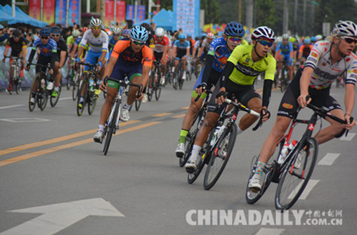 邢臺國際公路自行車賽鳴槍城市繞圈賽寧夏車隊奪冠