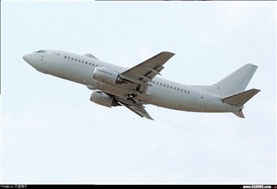 東航一架波音737客機迫降鄭州 乘客見引擎著火