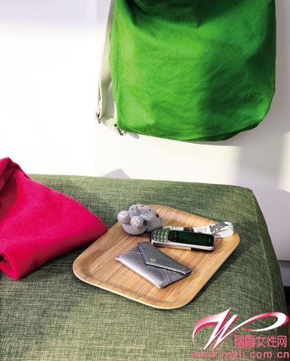 濃烈撞色 涼爽空間MIX新風潮