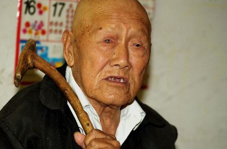 河南古稀老紅軍追憶難忘歲月（圖）