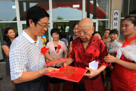 封銀生：用鏡頭描繪藝術人生