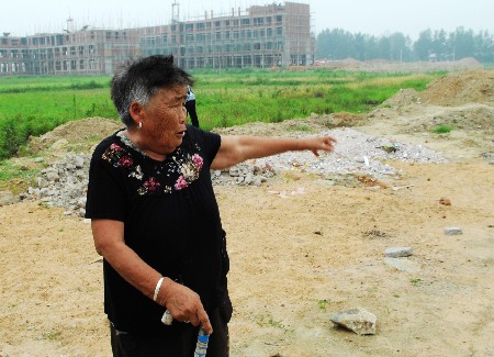 羅山借新農(nóng)村建設(shè)建房牟利追蹤:違規(guī)未見管新地又被占