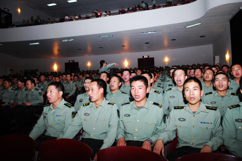 “迎國慶 軍民一家親” 唱出魚水深情