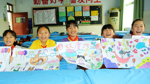 鄭州幸福路小學(xué)多姿多彩迎六一（組圖）
