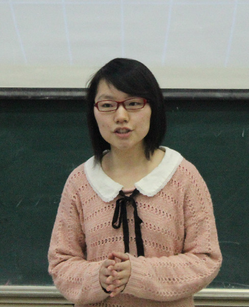 鄭州回中舉行“21世紀(jì)杯”英語(yǔ)演講比賽校園選拔賽