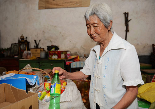 河南桐柏縣退休教師方德晴半個世紀的助學情結