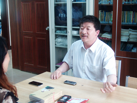 張文遠:身殘志堅一心為民眾的人民好調解員