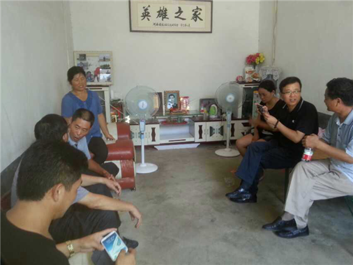 愛心慰問“最美海警”英雄張旭家人