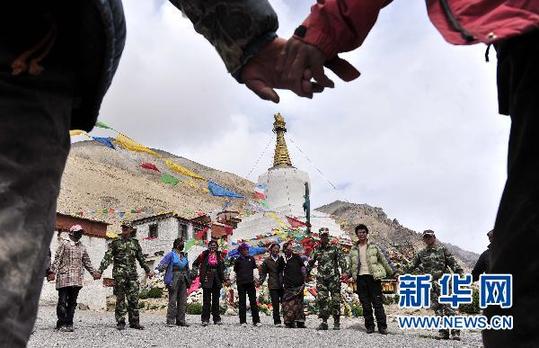 迎建黨90周年:世界之巔的祝福