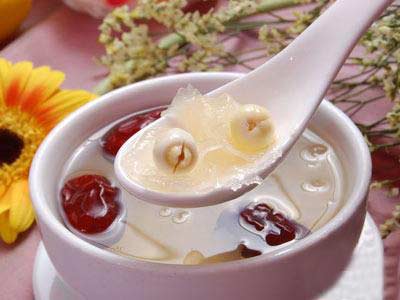 5種水喝掉臉上斑點